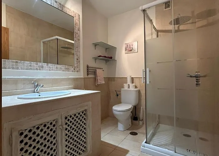 Calu Homes * 埃斯特波纳