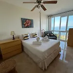 Διαμέρισμα Calu Homes Εστεπόνα